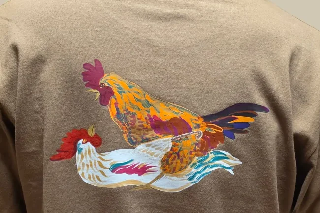 Detalle de la camiseta Gallos