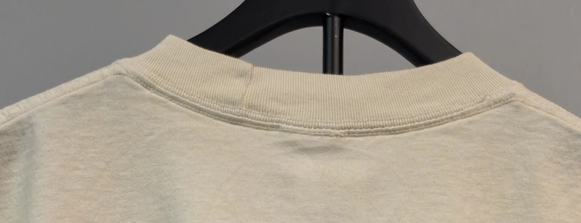 Detalle de la camiseta Pájaros