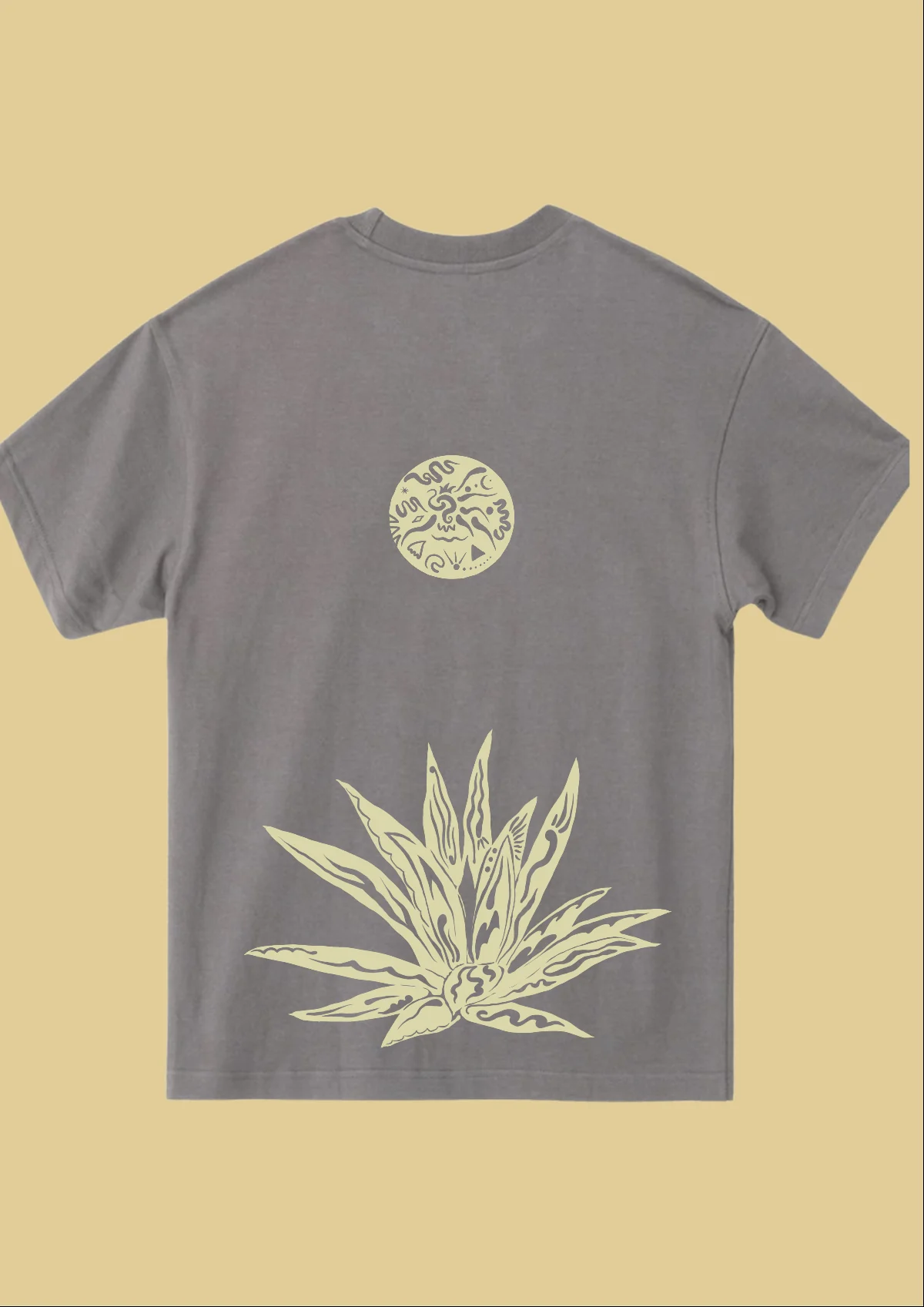 Espalda de una camiseta Charcoal con el sol centrado arriba y el penco debajo