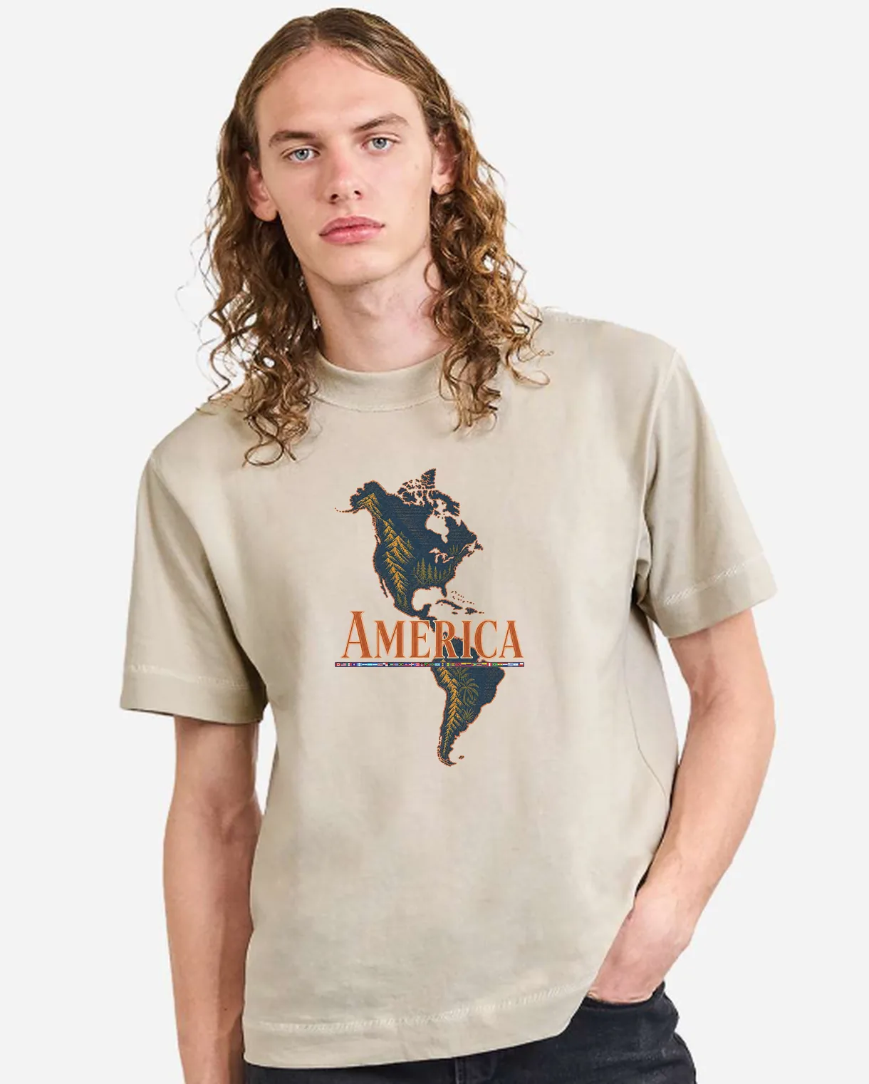 Camiseta oversized Cream con el diseño América, Un Continente estampado al frente