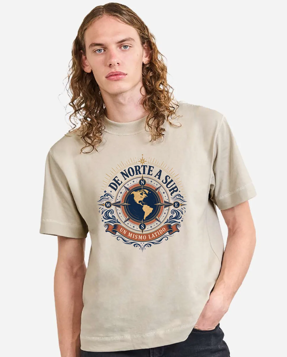 Camiseta oversized Cream con el diseño De Norte a Sur estampado al frente