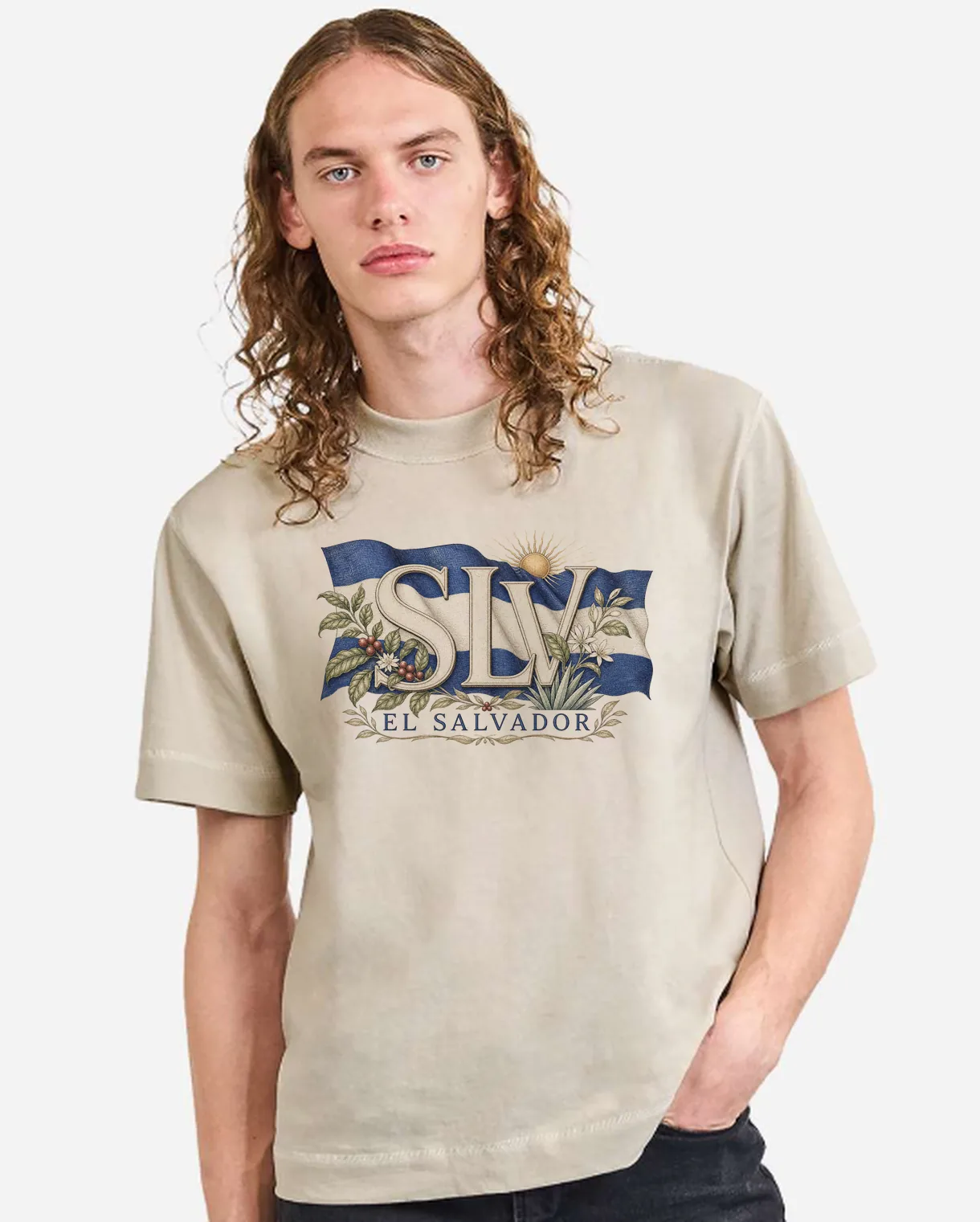 Camiseta oversized Cream con el diseño El Salvador — Código de Origen estampado al frente