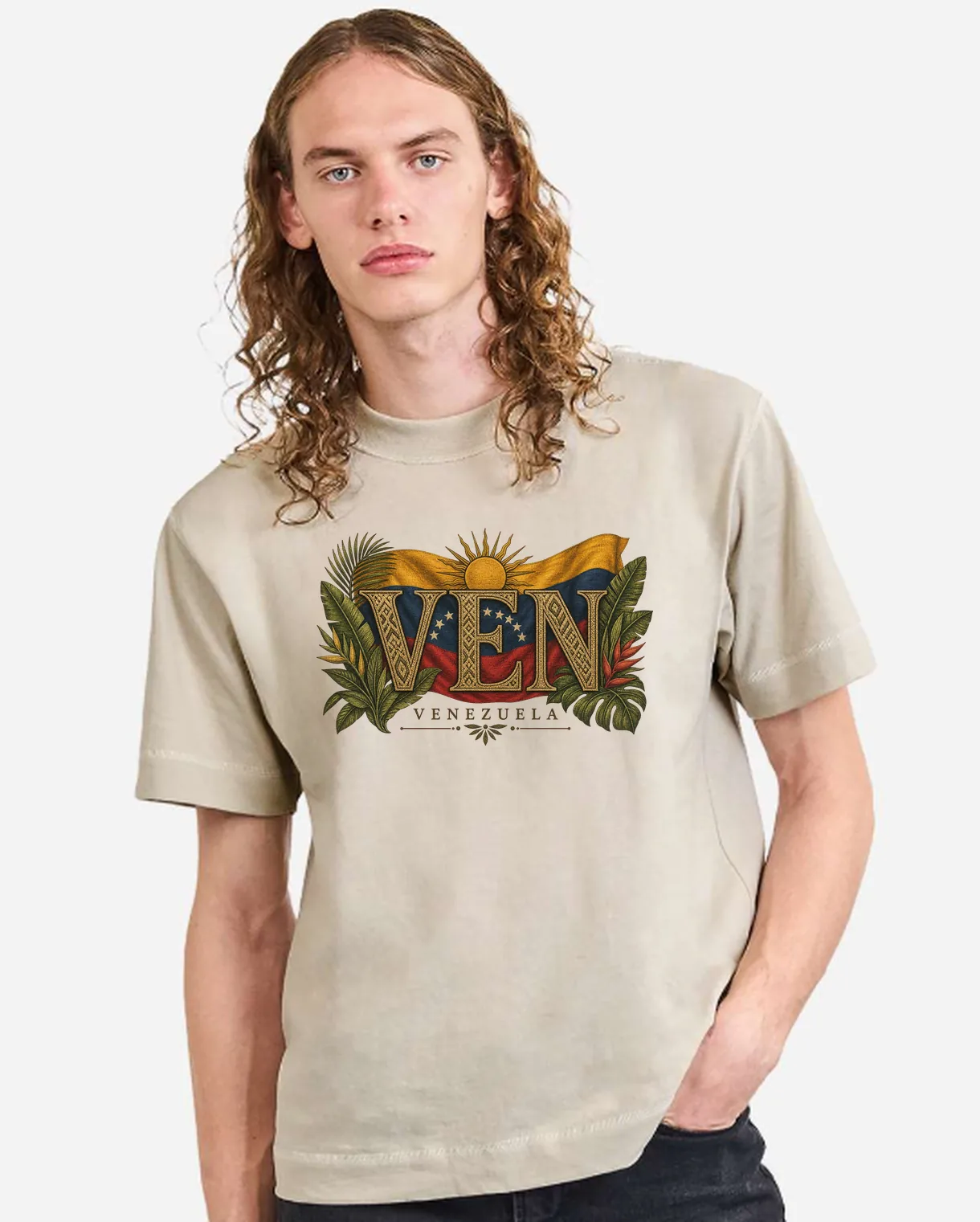 Camiseta oversized Cream con el diseño Venezuela — Código de Origen estampado al frente